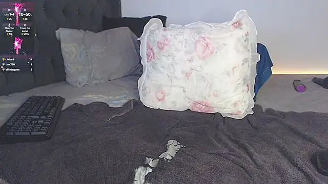 Emelyyy  online show from 7, 3, 2025