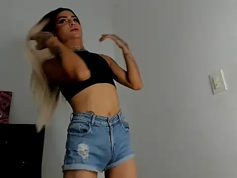 Snapshot of luna_gil_sex chatting on 23, 11, 2025 luna gil sex online show from 23, 11, 2025