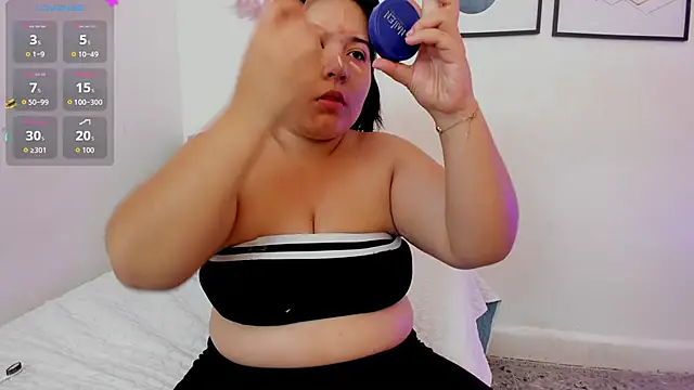 Abriil7 online show from 5, 10, 2025