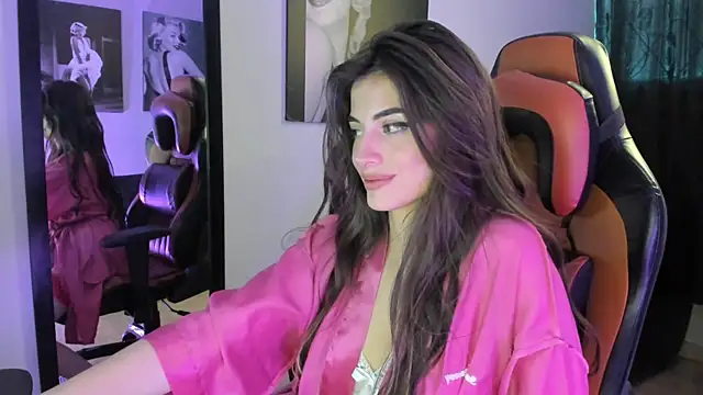 Megga Bluee online show from 1, 2, 2025