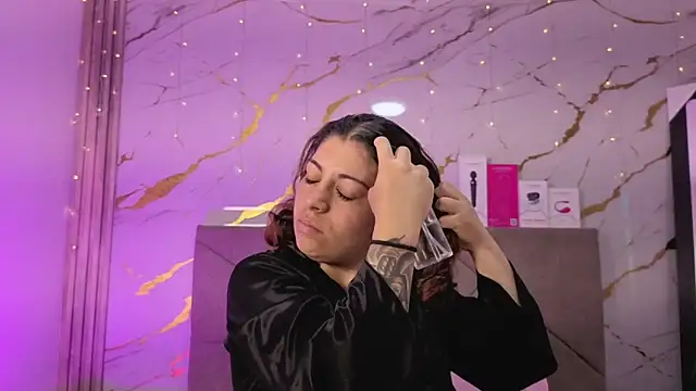 agatha 97  online show from 18, 4, 2026