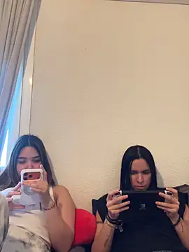 daniniescobarr online show from 15, 4, 2026