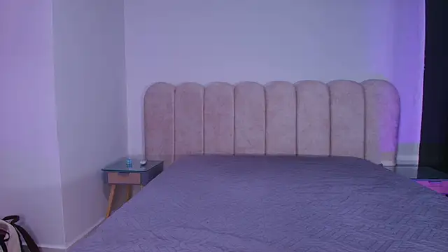 mia stanfort online show from 4, 12, 2025