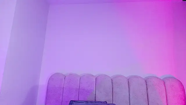 mia stanfort online show from 14, 1, 2026