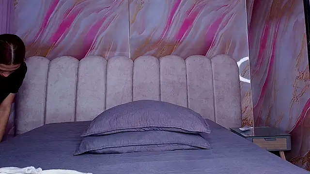 mia stanfort online show from 20, 3, 2026