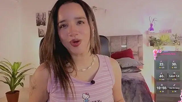 Snapshot of emilyrouxe chatting on 4, 7, 2026 emilyrouxe online show from 4, 7, 2026
