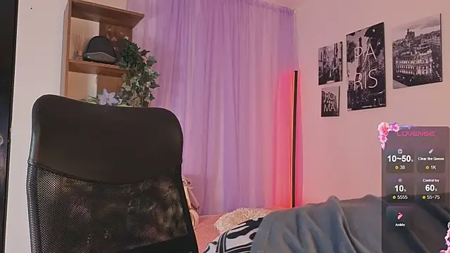 emilyrouxe online show from 26, 9, 2025