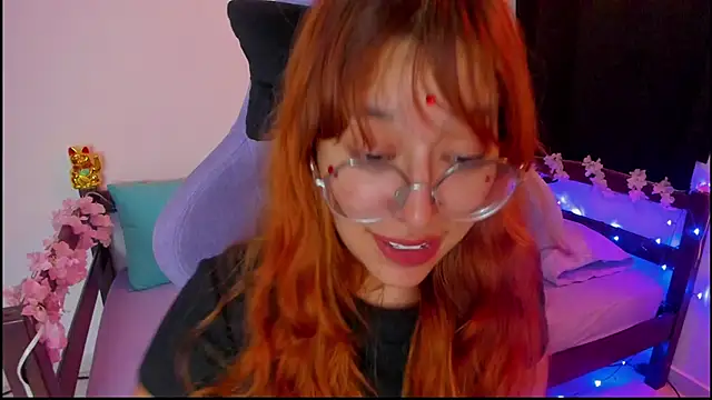  Moon Johnson online show from 30, 10, 2025