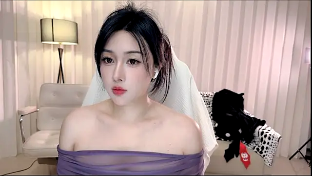 K-moumou online show from 11, 11, 2025