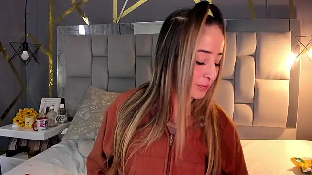 AliceSteel12 online show from 8, 9, 2025