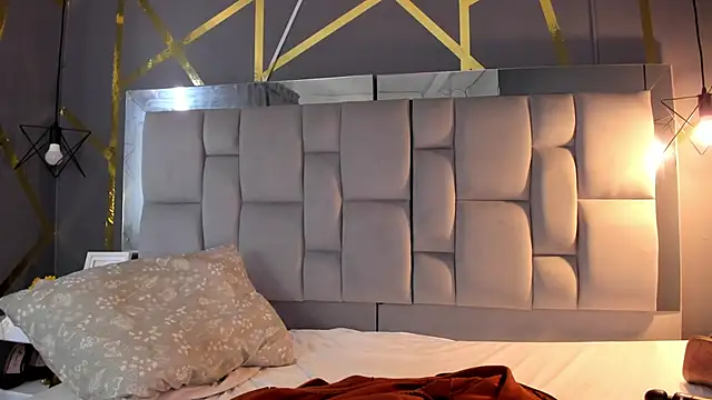 AliceSteel12 online show from 9, 9, 2025