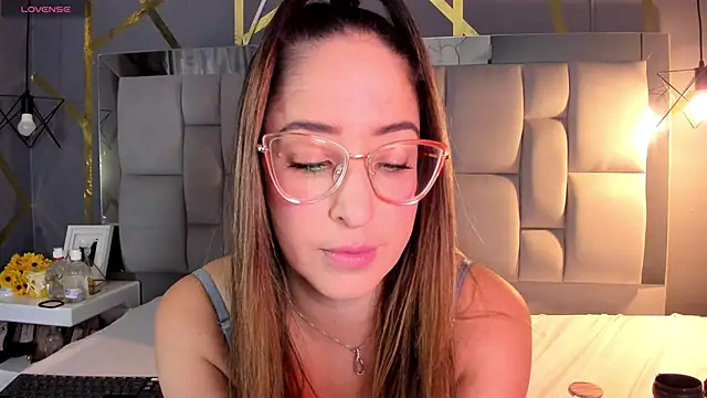 AliceSteel12 online show from 1, 10, 2025