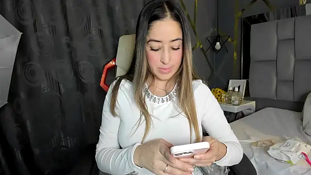 AliceSteel12 online show from 8, 10, 2025