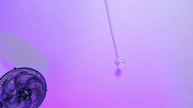 EmmaBecket2 online show from 9, 11, 2025