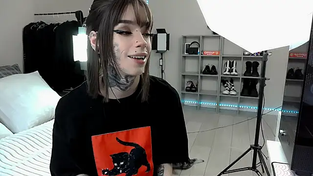 Snapshot of Tanya_M chatting on 2, 2, 2025 Tanya M online show from 2, 2, 2025