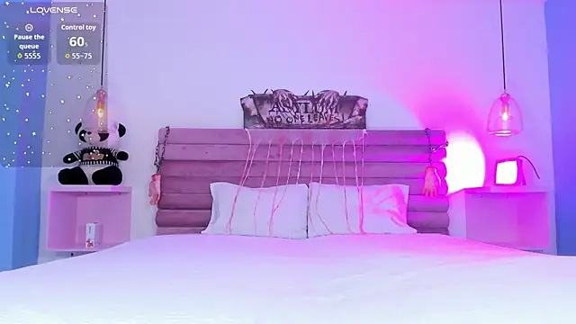 AbyCooper online show from 4, 10, 2025