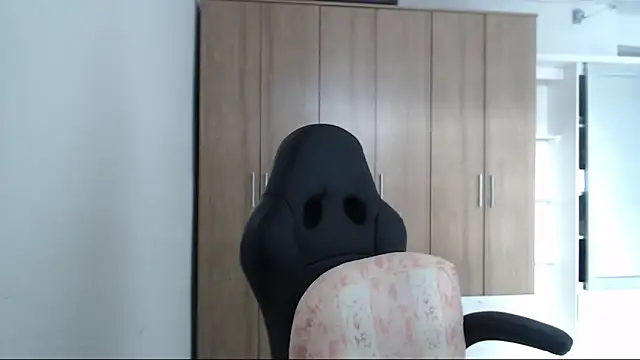 RoxanaLove9 online show from 25, 11, 2025