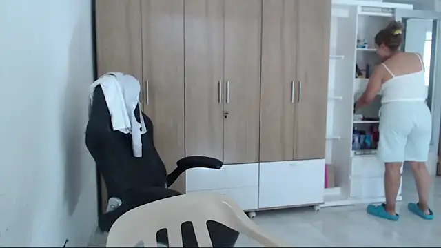 RoxanaLove9 online show from 22, 11, 2025