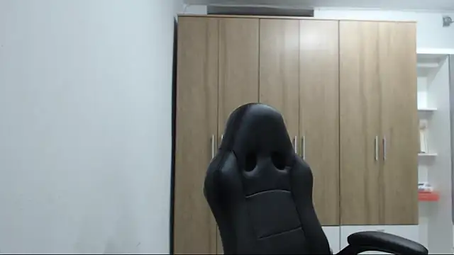 RoxanaLove9 online show from 24, 4, 2026