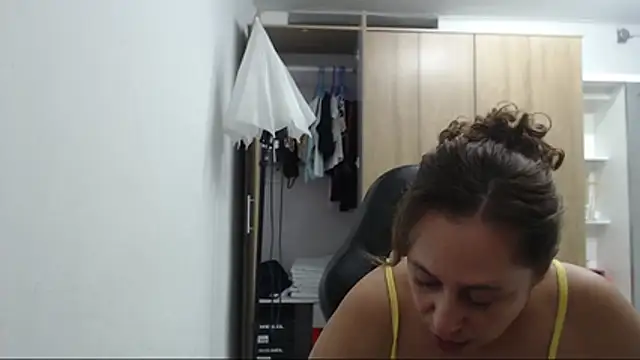 RoxanaLove9 online show from 9, 1, 2026