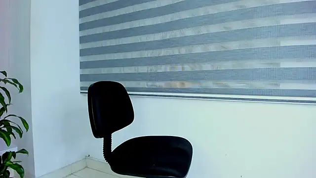 Annie9  online show from 11, 3, 2025