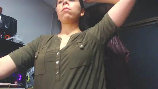 Lucianaferro  online show from 1, 11, 2025