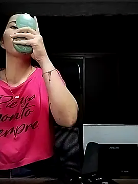 Lucianaferro  online show from 3, 10, 2025