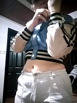 Lucianaferro  online show from 1, 4, 2026