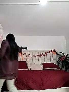 Lucianaferro  online show from 14, 10, 2025