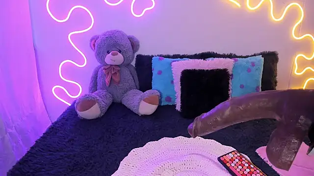 Snapshot of Isa_belaa chatting on 26, 11, 2025 Isa belaa online show from 26, 11, 2025