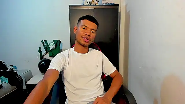 Snapshot of Camilo_Marin chatting on 22, 6, 2026 Camilo Marin online show from 22, 6, 2026