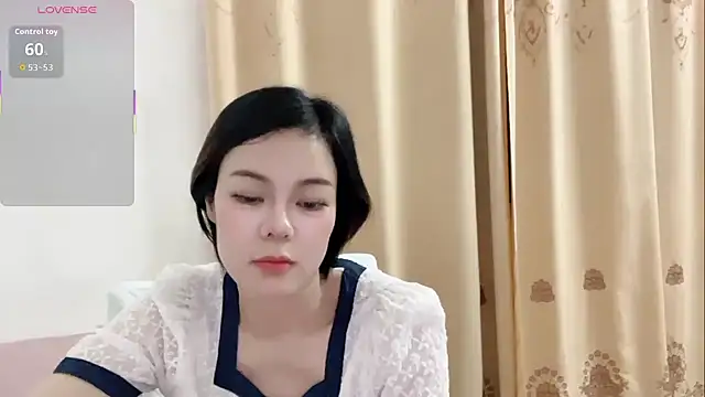 Snapshot of Linda-LL chatting on 5, 6, 2026 Linda-LL online show from 5, 6, 2026