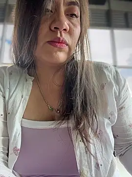 Iam  Cristal online show from 2, 11, 2025