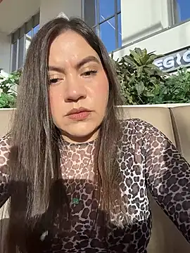 Iam  Cristal online show from 9, 4, 2026