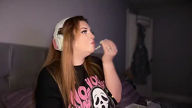 Curvy Rosie99 online show from 15, 4, 2026