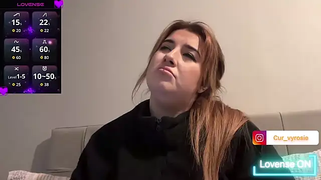 Snapshot of Curvy_Rosie99 chatting on 3, 2, 2026 Curvy Rosie99 online show from 3, 2, 2026