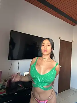 paisitahot1975 online show from 21, 1, 2025