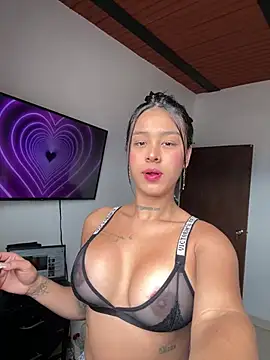 paisitahot1975 online show from 20, 3, 2025