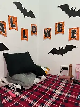 paisitahot1975 online show from 28, 10, 2025