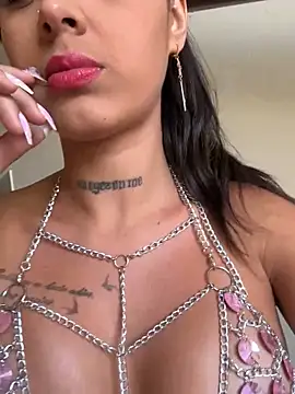 paisitahot1975 online show from 19, 2, 2025