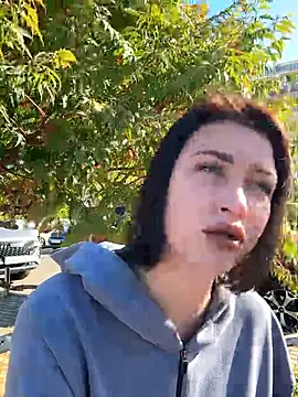 KikiWatson online show from 15, 9, 2025