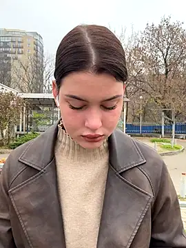 KikiWatson online show from 10, 11, 2025