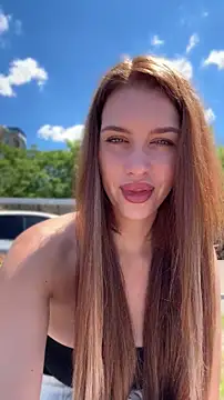 KikiWatson online show from 2, 6, 2026