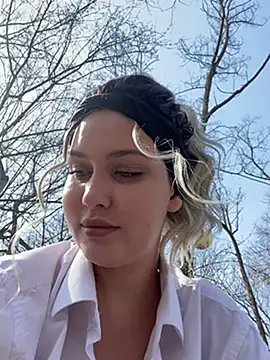 KikiWatson online show from 10, 3, 2025