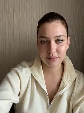 KikiWatson online show from 4, 10, 2025