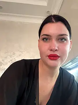 KikiWatson online show from 28, 11, 2025