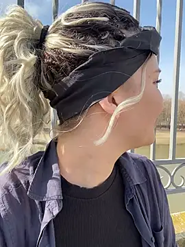 KikiWatson online show from 9, 3, 2025