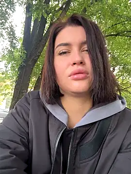 KikiWatson online show from 19, 9, 2025