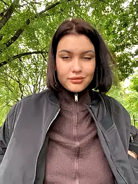 KikiWatson online show from 20, 9, 2025