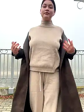 KikiWatson online show from 6, 11, 2025